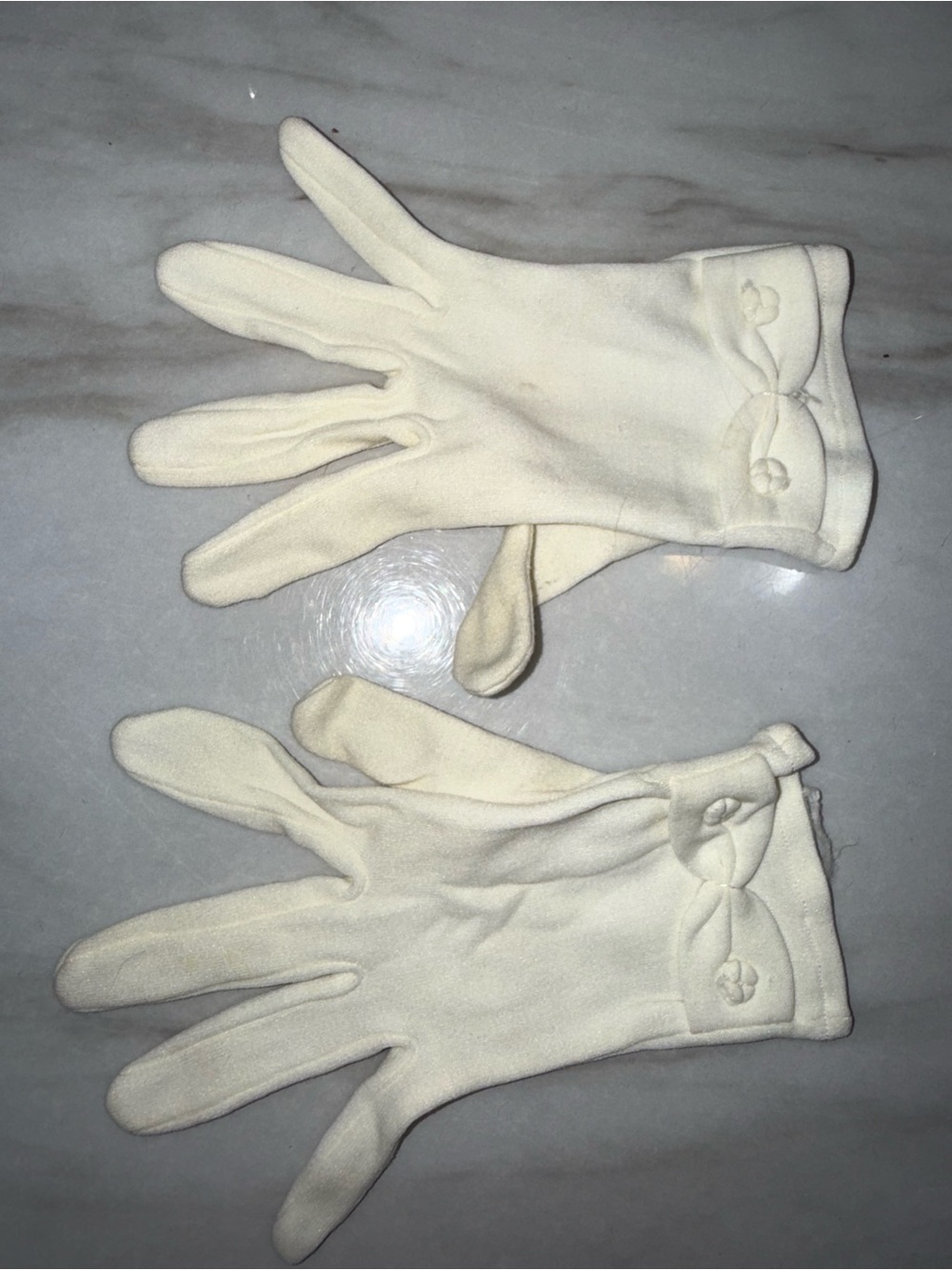 Antique children’s cream gloves
